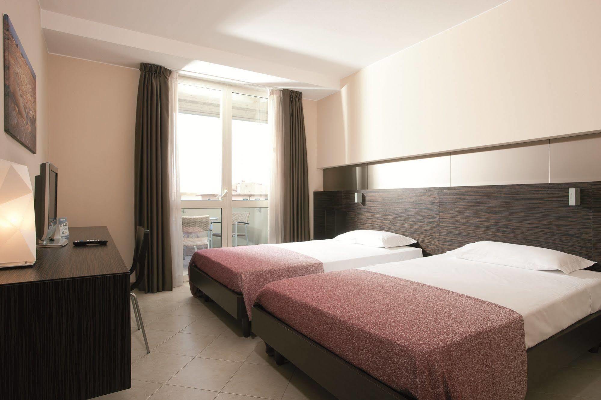Rosso Frizzante Hotel Sorbara Exterior photo